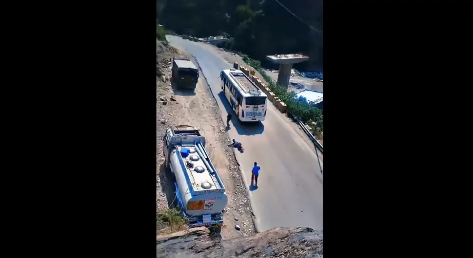 bus indija.webp